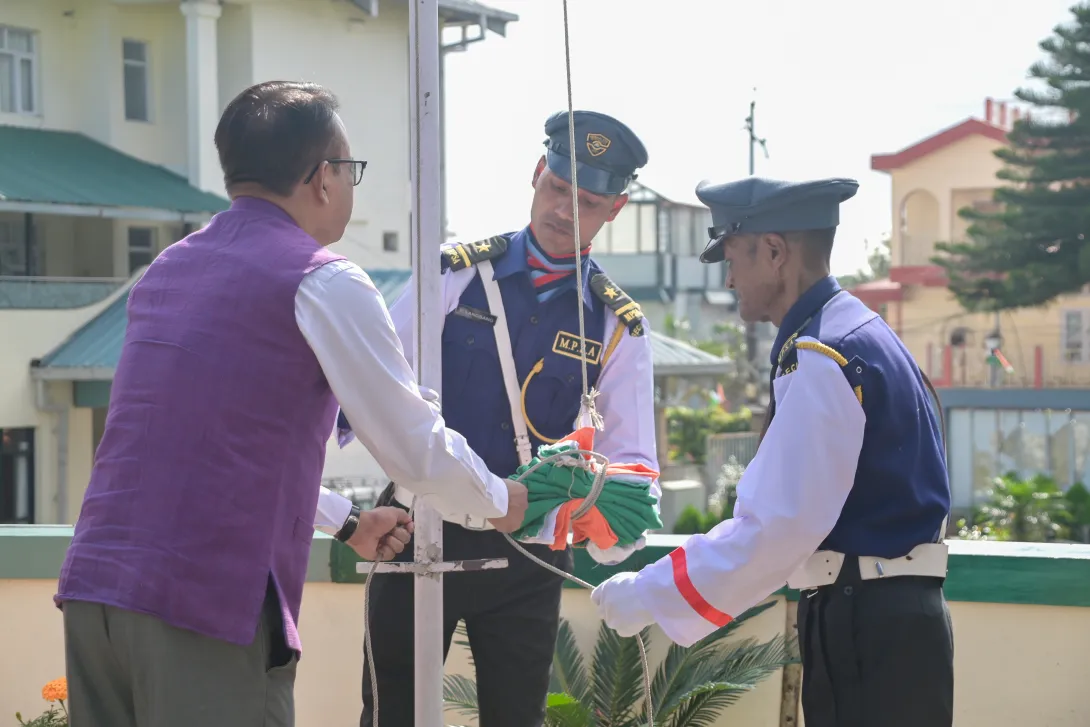 Secretary NEC Angshuman hoisting the Tricolour on 78th Indep